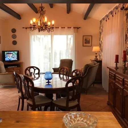 Les Fleurs De Lys, Chic L'enclos Des Lys, Proche De La Mer, Linge Inclus